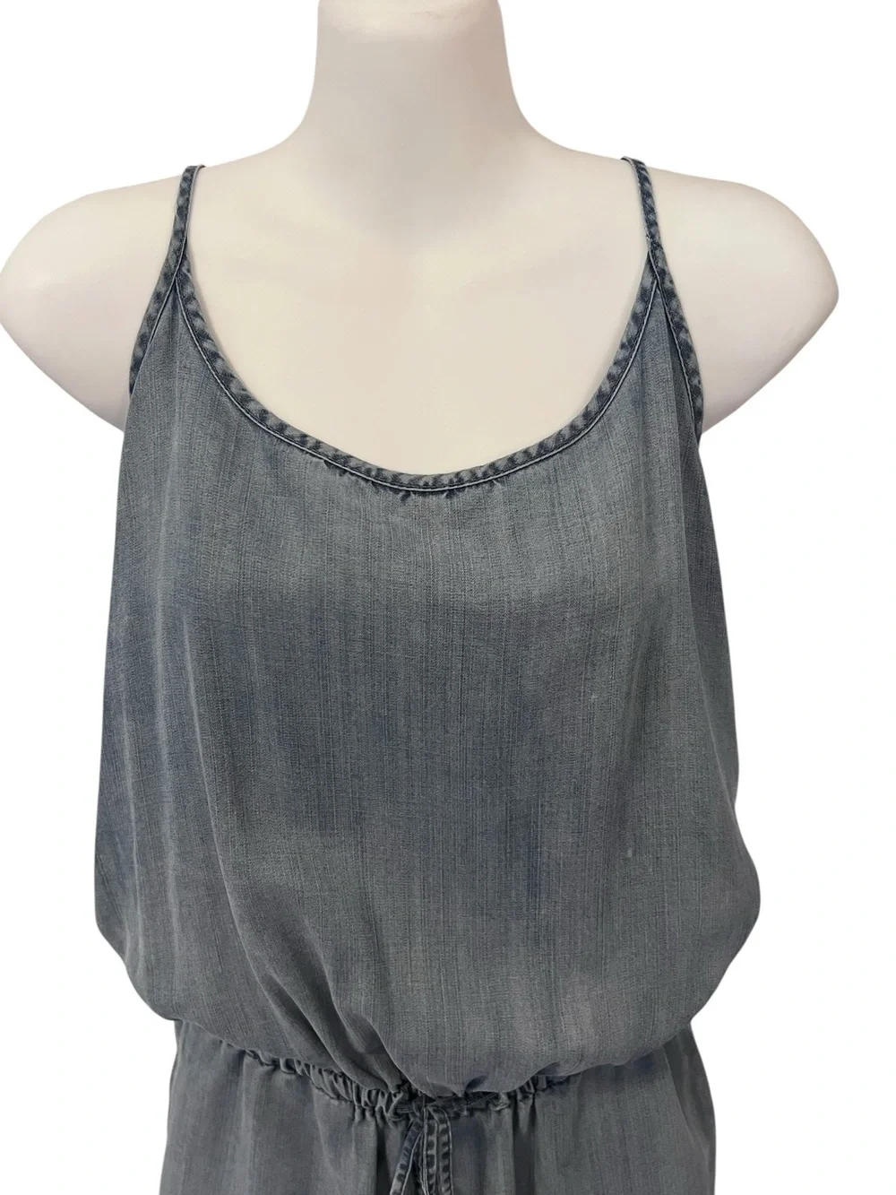 Gap Chambray Denim Romper Tencil Shorts Tie Waist Pockets Size Large - Picture 3 of 10